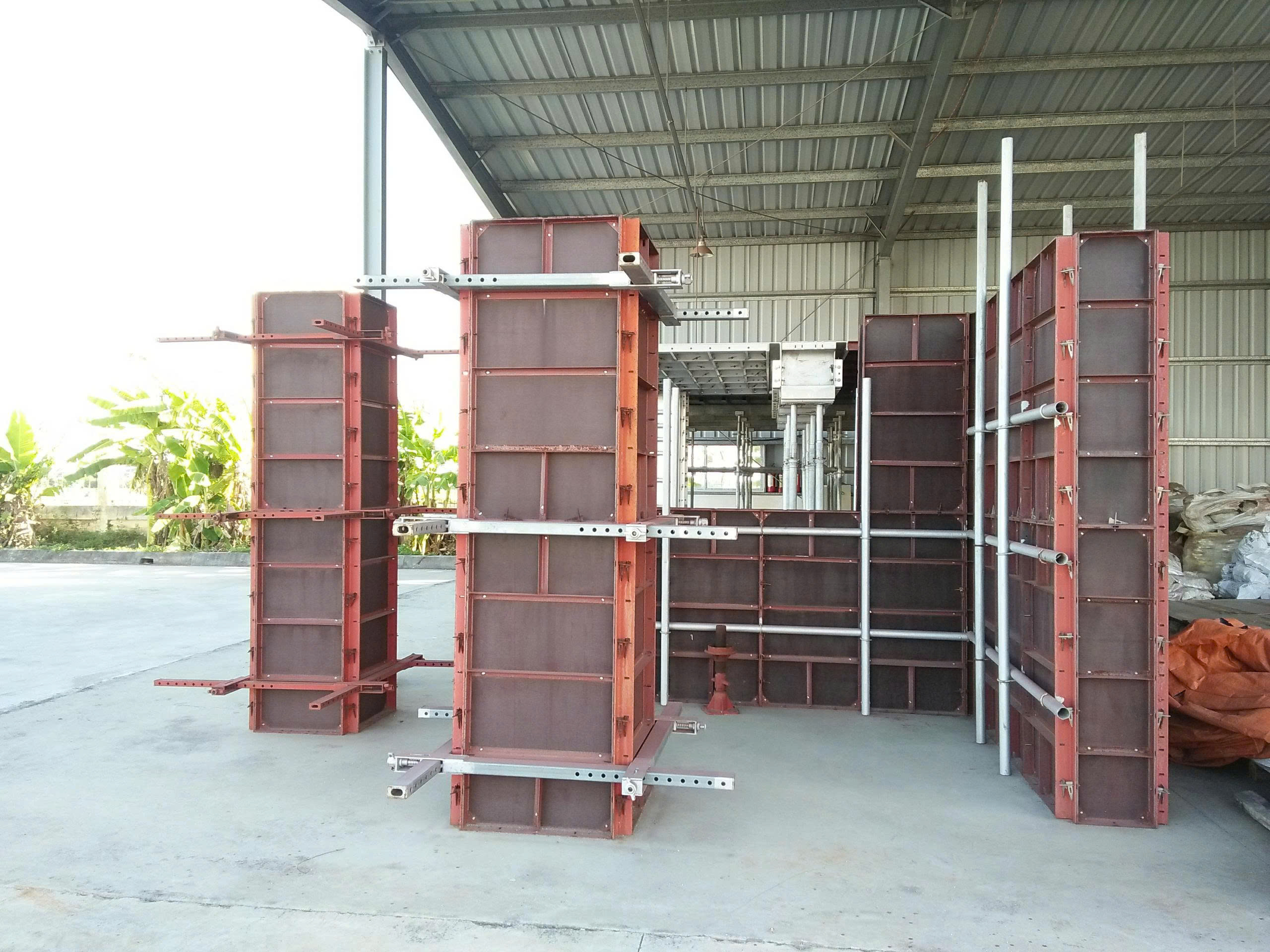 Phụ kiện xây dựng